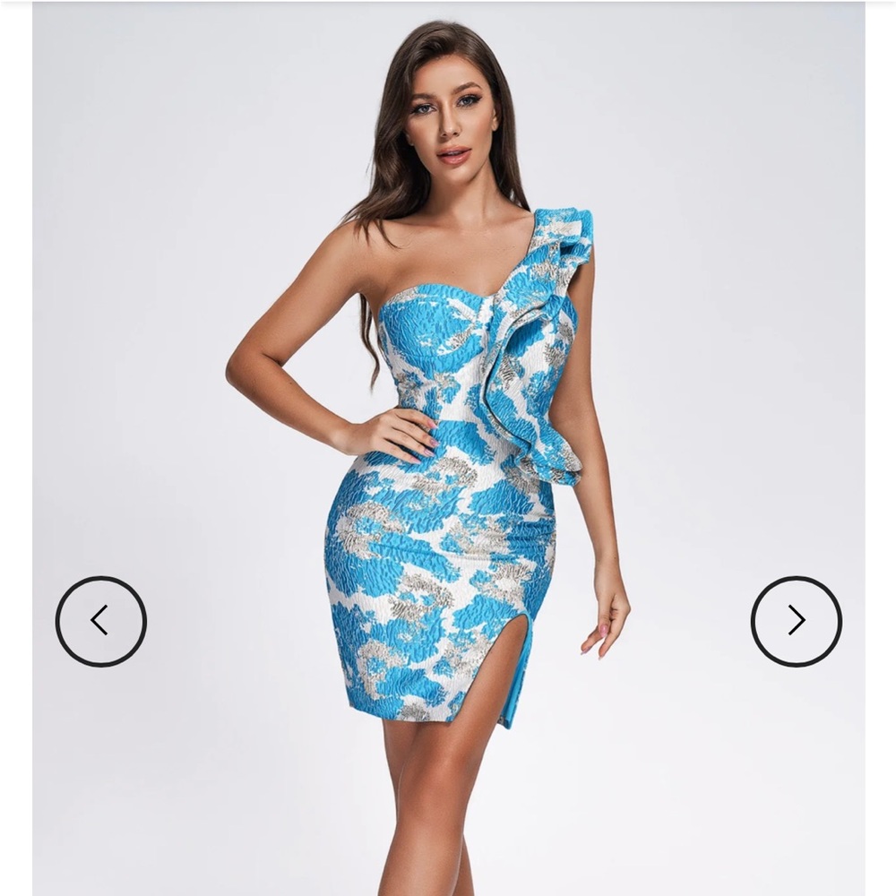 Bella Barnett blue cocktail dress